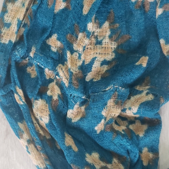 ***$3 add on - Gauze fabric infinity scarf - Picture 2 of 7